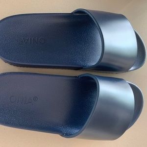 Onia Men''s Pool Slides